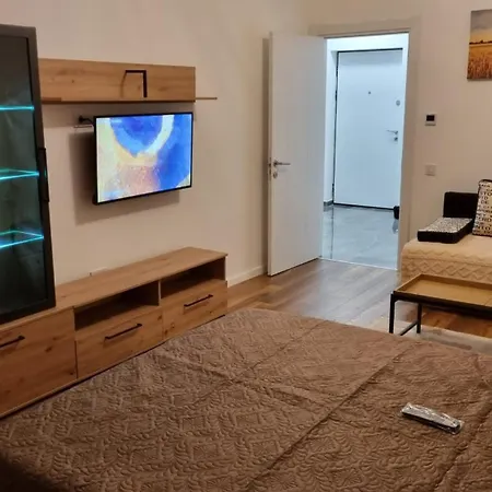 Large Coresi Apartment, * Brasov