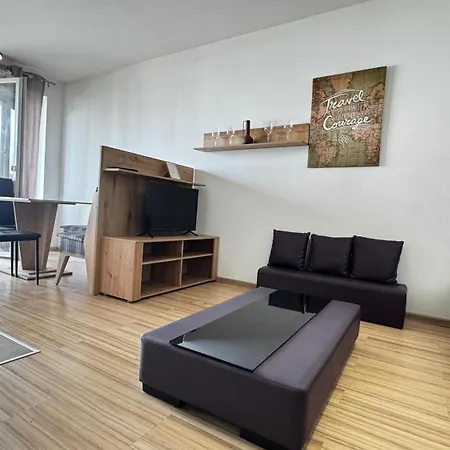 Large Coresi Apartment, * Brasov