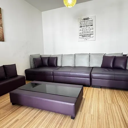 Apartment Large Coresi Apartment,